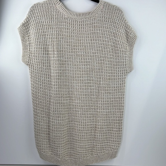 Victoria's Secret Women's V-Neck Sleeveless Open Knit Hi-Lo Sweater - Picture 2 of 7